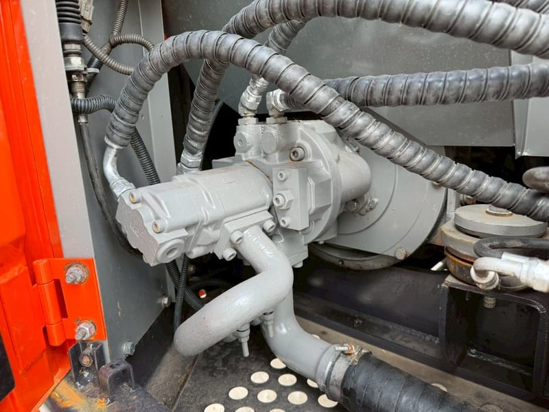 HITACHI ZX60 HITACHI ZX60