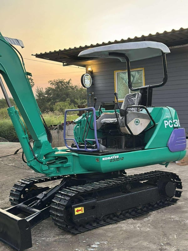 KOMATSU 30-7 ขายถูก KOMATSU 30-7 ขายถูก