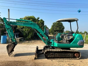 KOMASTU 30 -7  ( 3 ตัน )   มีลายแย็ก