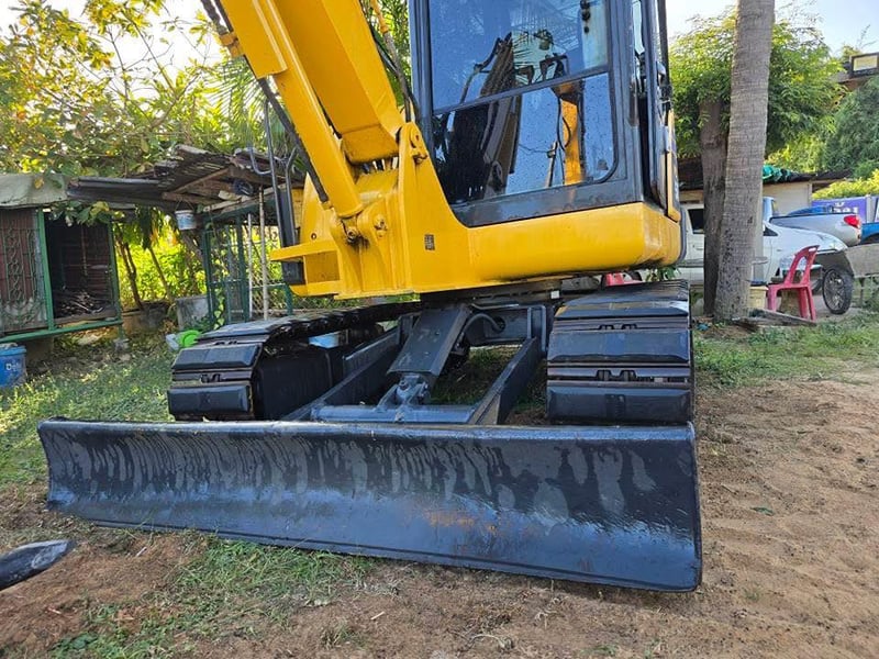 KOMATSU 56-7 หัวแย๊ก+บุ้งกี๋ KOMATSU 56-7 หัวแย๊ก+บุ้งกี๋