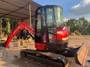 YANMAR VIO40-2a มีลายแย็ก 