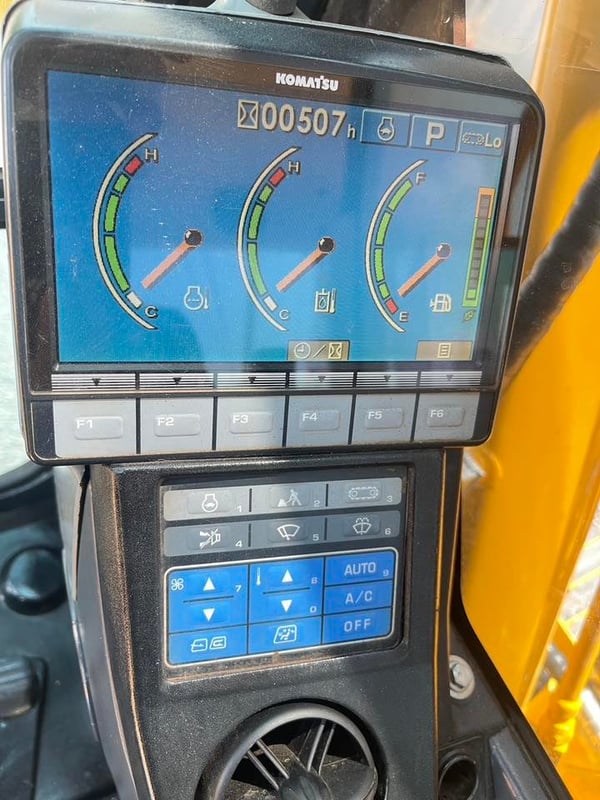 KOMATSU PC70-8 (7ตัน)  เก่านอก