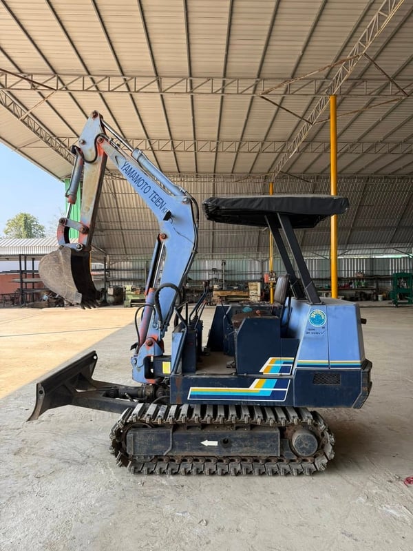 takeuchi รถขุด 2.5 ตัน