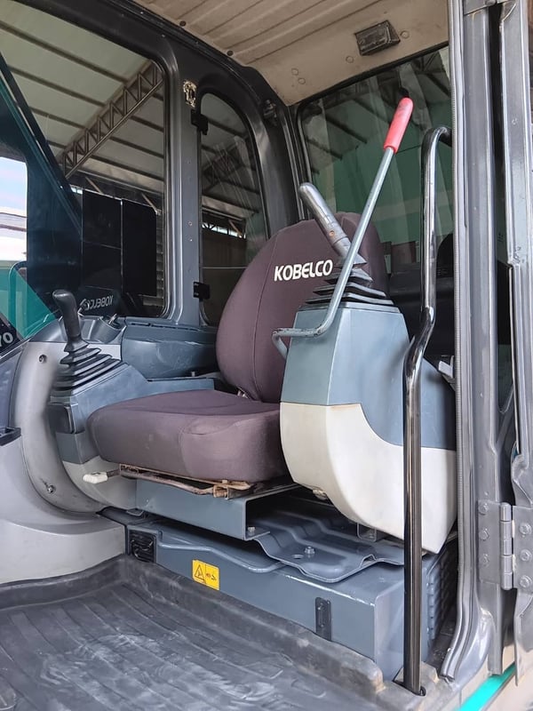KOBELCO SK75-8  7 ตัน สด-ผ่อนได้ค่ะ 