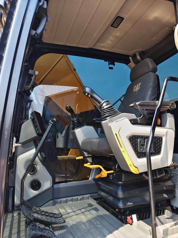 CAT 320D (Next Gen)  6 สูป ไมล์น้อยของแทร๊