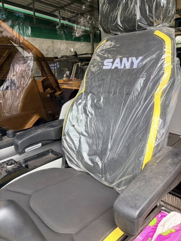 SANY SY205H ไมล์น้อย สภาพป้ายแดง SANY SY205H ไมล์น้อย สภาพป้ายแดง
