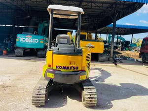 Komatsu PC30MR-3  มีลายแย๊ก