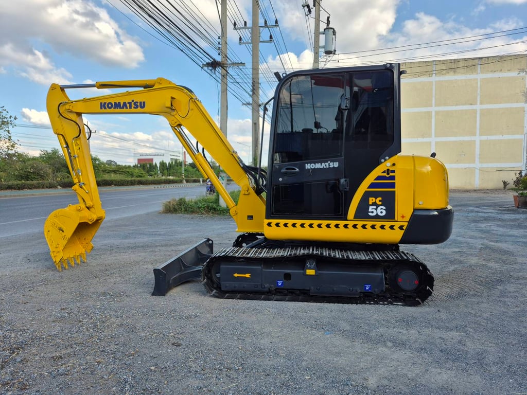 KOMATSU PC 56-7