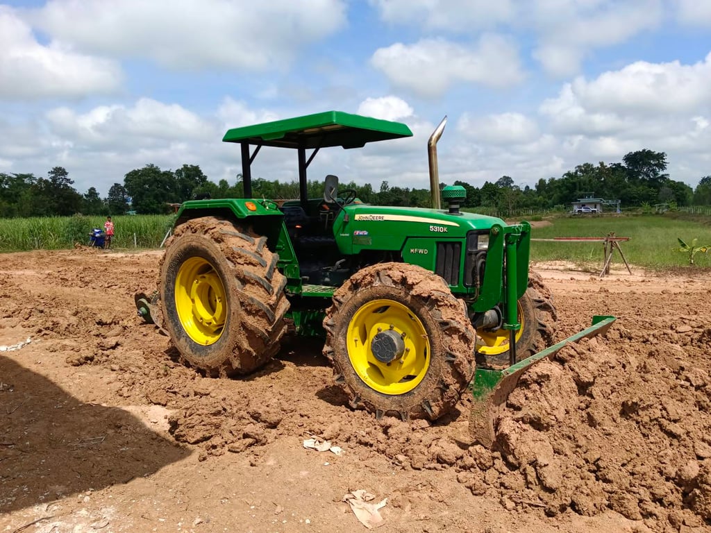 JOHN DEERE  2 เพลา 60 แรงม้า เอกสารเล่มทะเบียน 