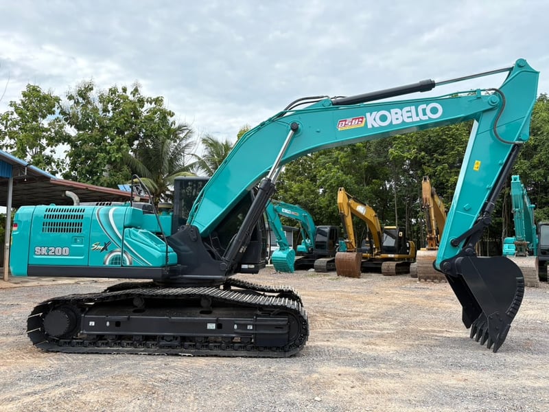 KOBELCO SK200-10 TOP ไมล์ 9,000 ชั่วโมง มีเดียวป้ายแดง KOBELCO SK200-10 TOP ไมล์ 9,000 ชั่วโมง มีเดียวป้ายแดง