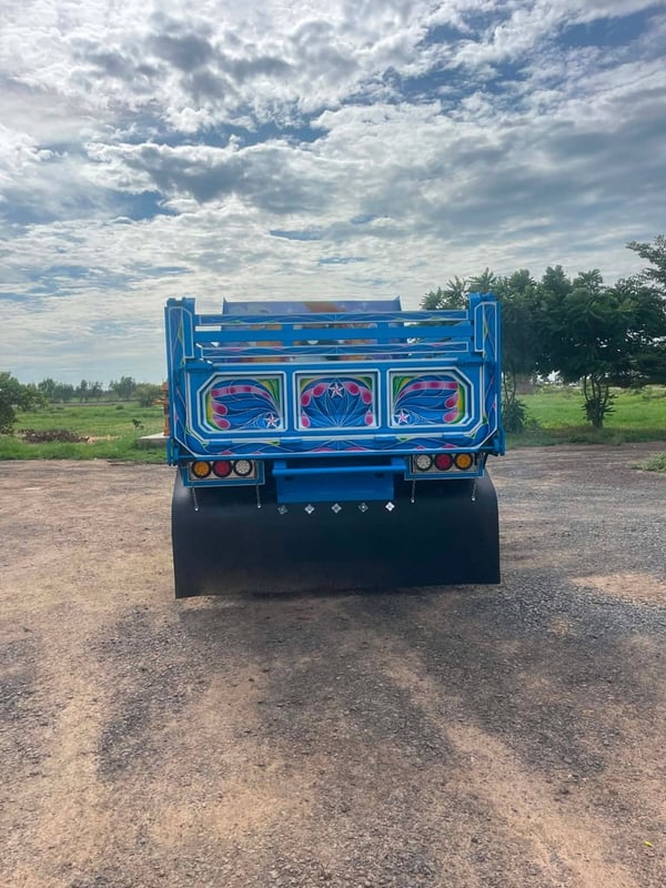 ISUZU DECA 195 แรง ISUZU DECA 195 แรง