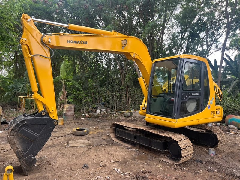 KOMATSU PC60-7  เก่านอกไม่เคยใช้งานในไทย