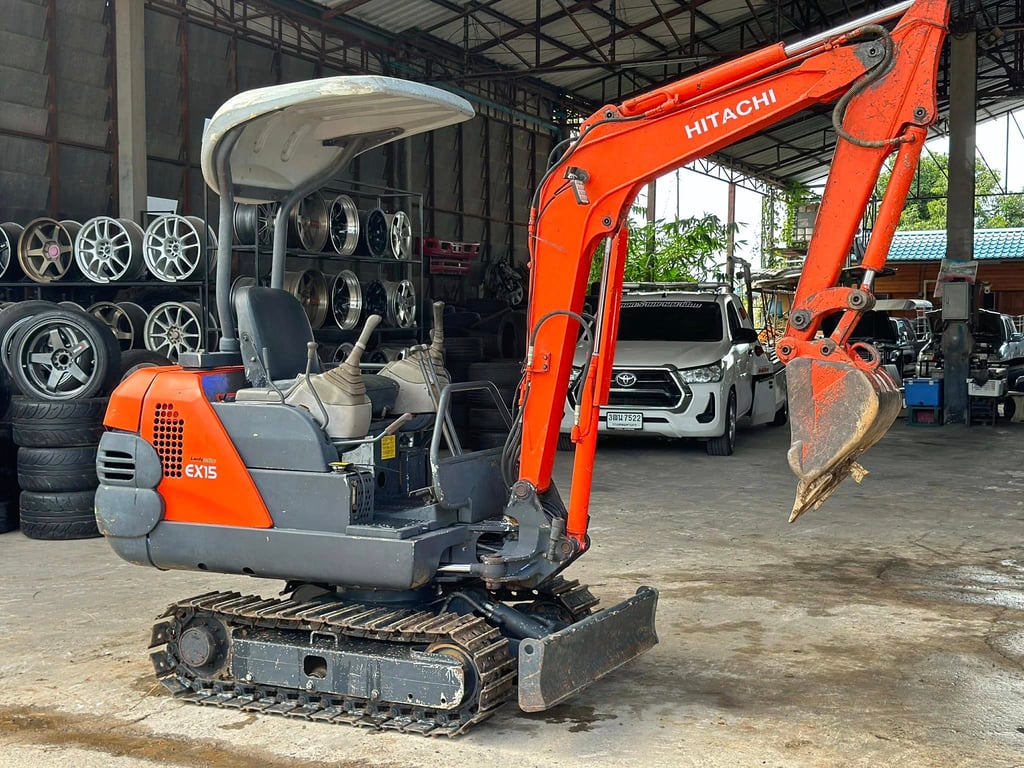HITACHI EX15 (1.5ตัน)   ขึ้นกะบะได้ 