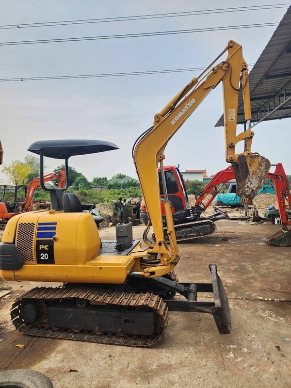 Komatsu PC20-6 นำเข้าญี่ปุ่นแท้ Komatsu PC20-6 นำเข้าญี่ปุ่นแท้