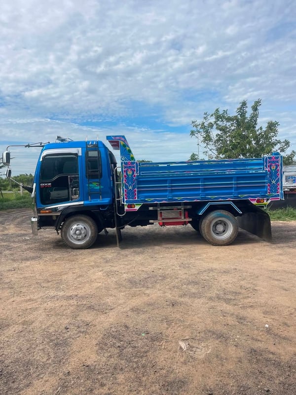 ISUZU DECA 195 แรง ISUZU DECA 195 แรง
