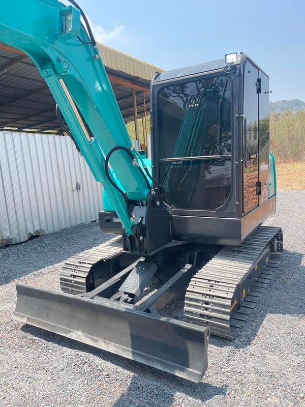 KOBELCO SK60-8 แถมฟรีหัวแย๊ก (ประกัน 1 ปี +ติดฟิล์มให้ใหม่ )