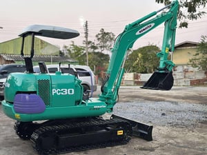 KOMATSU 30-7 ขายถูก KOMATSU 30-7 ขายถูก