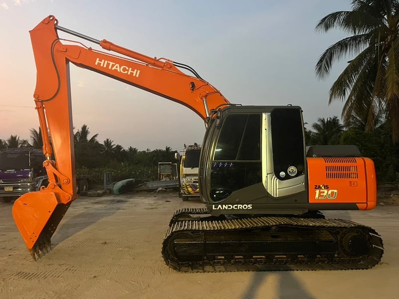 HITACHI ZX120-3   ติดลายกราฟฟิค ZX130-7G