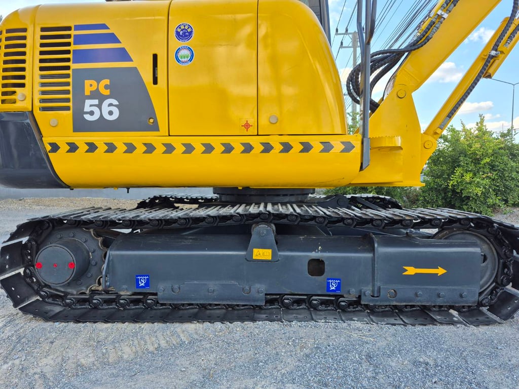KOMATSU PC 56-7