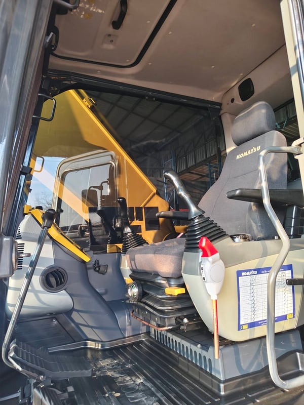  KOMATSU PC200ce  PMเหลือๆค่ะ 