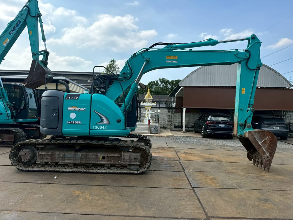 KOBELCO SK135SR-2 YY06  ดาวน์เริ่ม20% 