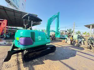 KOMATSU Pc30-7 อาร์มพิเศษ มาพร้อมลายแย๊ก KOMATSU Pc30-7 อาร์มพิเศษ มาพร้อมลายแย๊ก