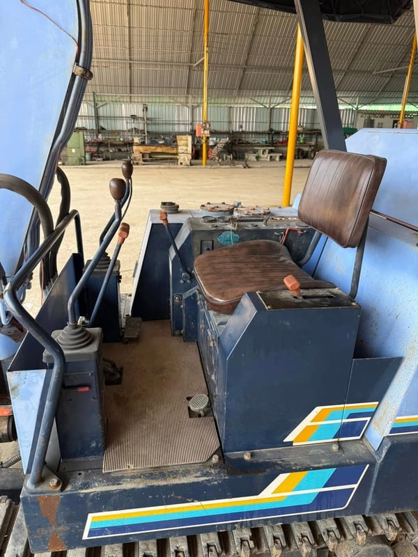 takeuchi รถขุด 2.5 ตัน takeuchi รถขุด 2.5 ตัน