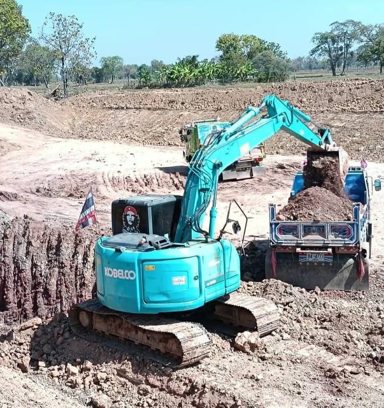 KOBELCO  SK125SR   รถบ้านราคาเบาๆ