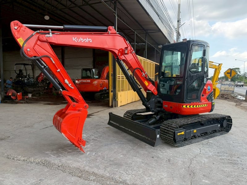 KUBOTA  มีไลน์กระแทก ขนาด 5 ตัน