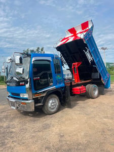 ISUZU DECA 195 แรง ISUZU DECA 195 แรง