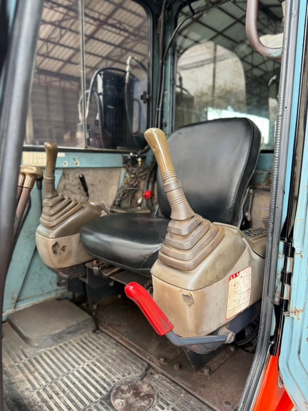 𝖧𝖨𝖳𝖠𝖢𝖧𝖨 𝖤𝖷𝟥𝟧   ตู้แอร์ ขนาด 𝟥.𝟧ตัน รถพร้อมใช้งาน