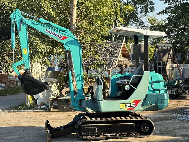 YANMAR B25 ขายถูก