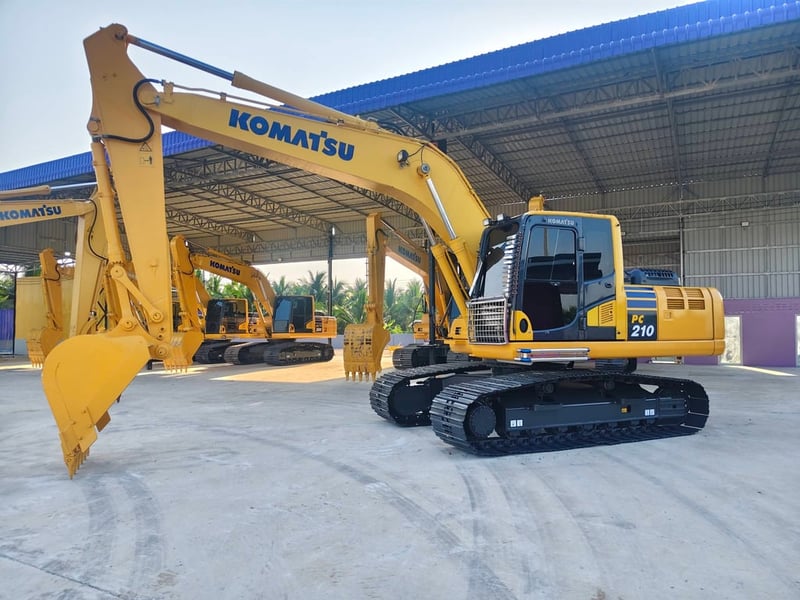 top model   KOMATSU PC210-10 (สด-ผ่อน)