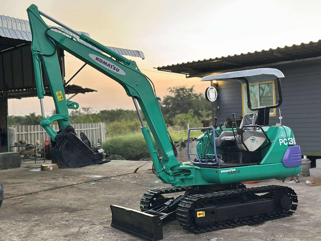 KOMATSU 30-7  ขายถูก