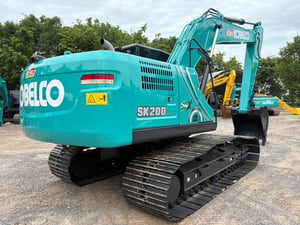 KOBELCO SK200-10 TOP ไมล์ 9,000 ชั่วโมง มีเดียวป้ายแดง KOBELCO SK200-10 TOP ไมล์ 9,000 ชั่วโมง มีเดียวป้ายแดง