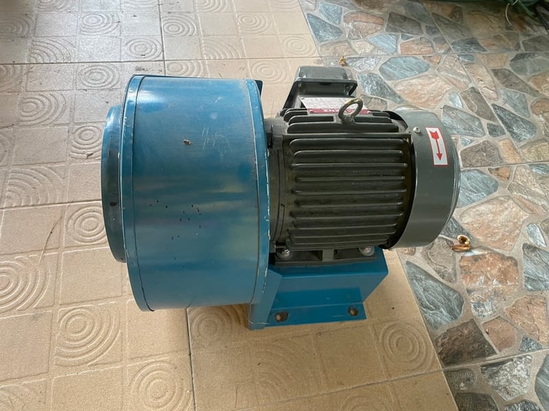 ขายมอเตอร์ 3 เฟส VENZ 2 แรงม้า (มือสอง) สภาพสวย พร้อมใช้งาน