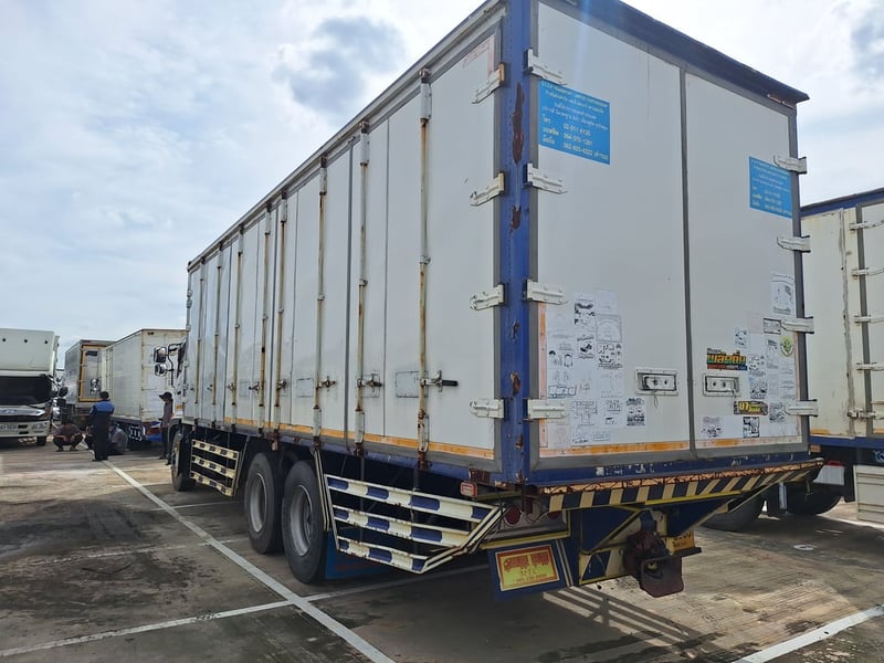 Hino FG 240 แรงม้า รถบรรทุก 10 ล้อ ตู้แห้ง ปี 2021 เลขไมล์ 223,738