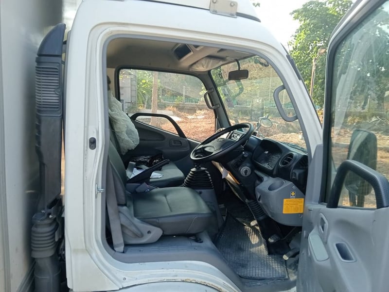 HINO XZU 136แรงม้า รถบรรทุก 4ล้อ ตู้แห้ง ปี2021 (2564) เลขไมล์ 106,635 กม. HINO XZU 136แรงม้า รถบรรทุก 4ล้อ ตู้แห้ง ปี2021 (2564) เลขไมล์ 106,635 กม.