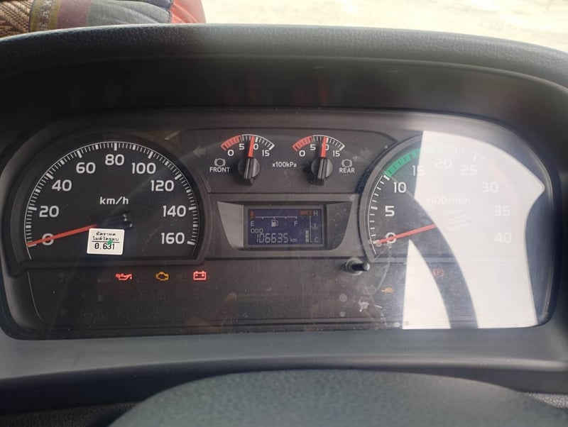 HINO XZU 136แรงม้า รถบรรทุก 4ล้อ ตู้แห้ง ปี2021 (2564) เลขไมล์ 106,635 กม. HINO XZU 136แรงม้า รถบรรทุก 4ล้อ ตู้แห้ง ปี2021 (2564) เลขไมล์ 106,635 กม.