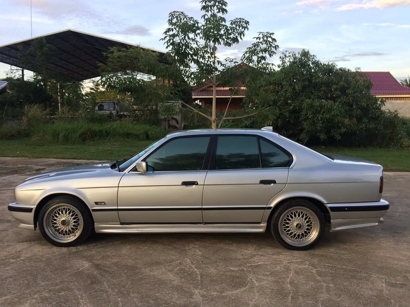 BMW 525I รถบ้าน มือสอง BMW 525I รถบ้าน มือสอง