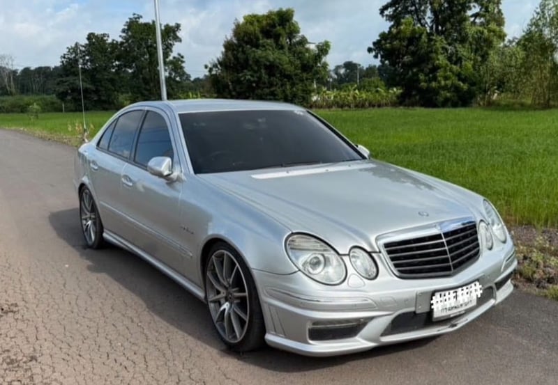 Mercedes Benz 220E รถบ้าน มือสอง