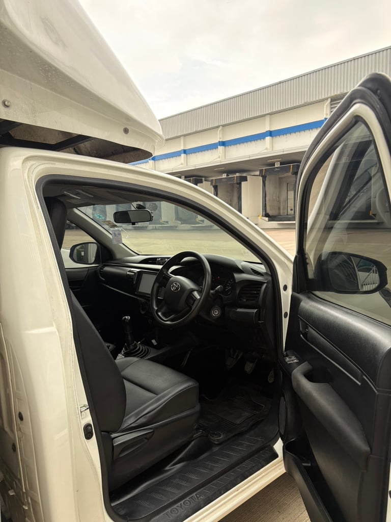 TOYOTA HILUX REVO รถบรรทุก 4ล้อ ตู้เย็น ปี2022 เลขไมล์น้อยกว่า 500,000 กม.