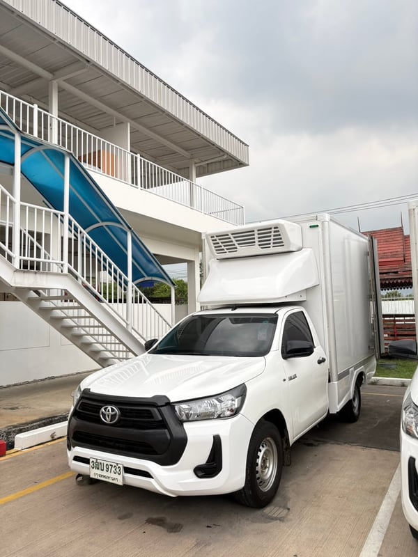 TOYOTA HILUX REVO รถบรรทุก 4ล้อ ตู้เย็น ปี2022 เลขไมล์น้อยกว่า 500,000 กม.