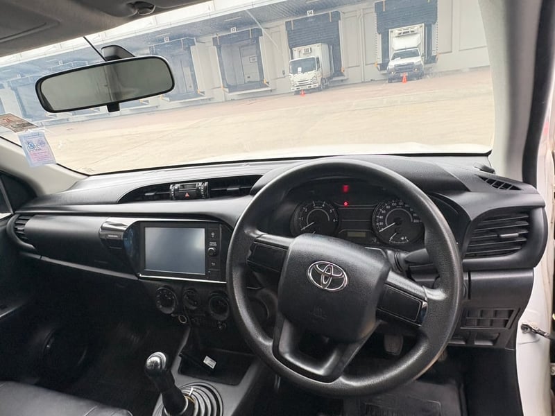 TOYOTA HILUX REVO รถบรรทุก 4ล้อ ตู้เย็น ปี2022 เลขไมล์น้อยกว่า 500,000 กม.