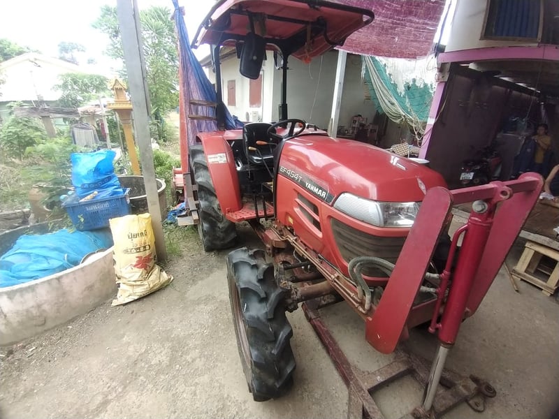 ต้องการขายรถไถ