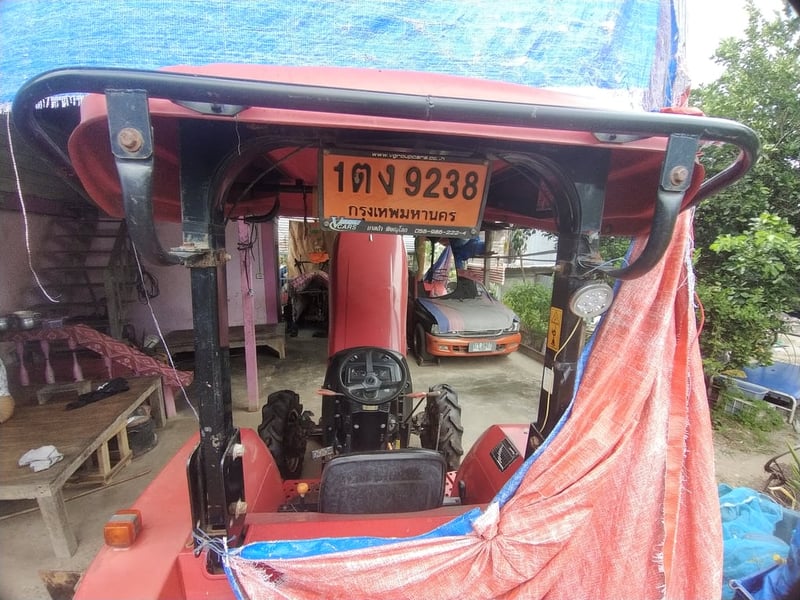 ต้องการขายรถไถ