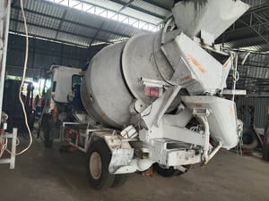 ISUZU FRR 139แรงม้า รถบรรทุก 6ล้อ โม่ผสมปูน ปี2018 เลขไมล์ 109,325 กม.