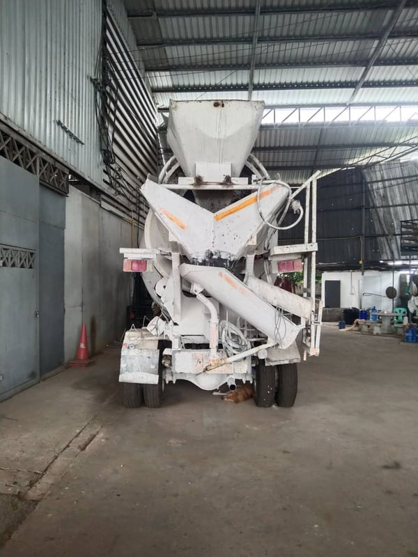 ISUZU FRR 139แรงม้า รถบรรทุก 6ล้อ โม่ผสมปูน ปี2018 เลขไมล์ 109,325 กม.