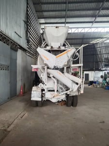 ISUZU FRR 139แรงม้า รถบรรทุก 6ล้อ โม่ผสมปูน ปี2018 เลขไมล์ 109,325 กม.