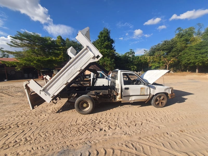 ขายรถปิ๊กอัพกระบะดัมพ์ ใช้งานปกติ (ตามสภาพ)